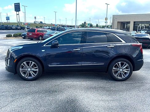 Used 2025 Cadillac XT5 Premium Luxury w/ Technology Package FWD image 5