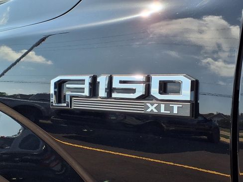 Used 2018 Ford F150 XLT w/ Equipment Group 302A Luxury AWD/4WD image 9