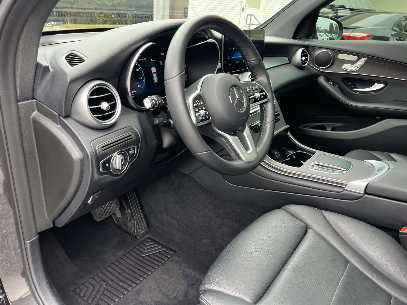 Used 2021 Mercedes-Benz GLC 300 image 15