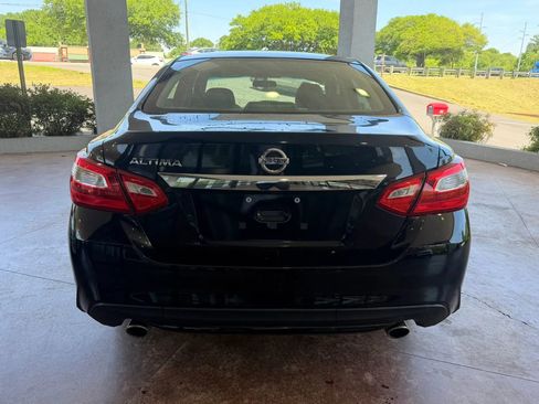 Used 2016 Nissan Altima 2.5 S w/ Power Driver Seat Package FWD image 5