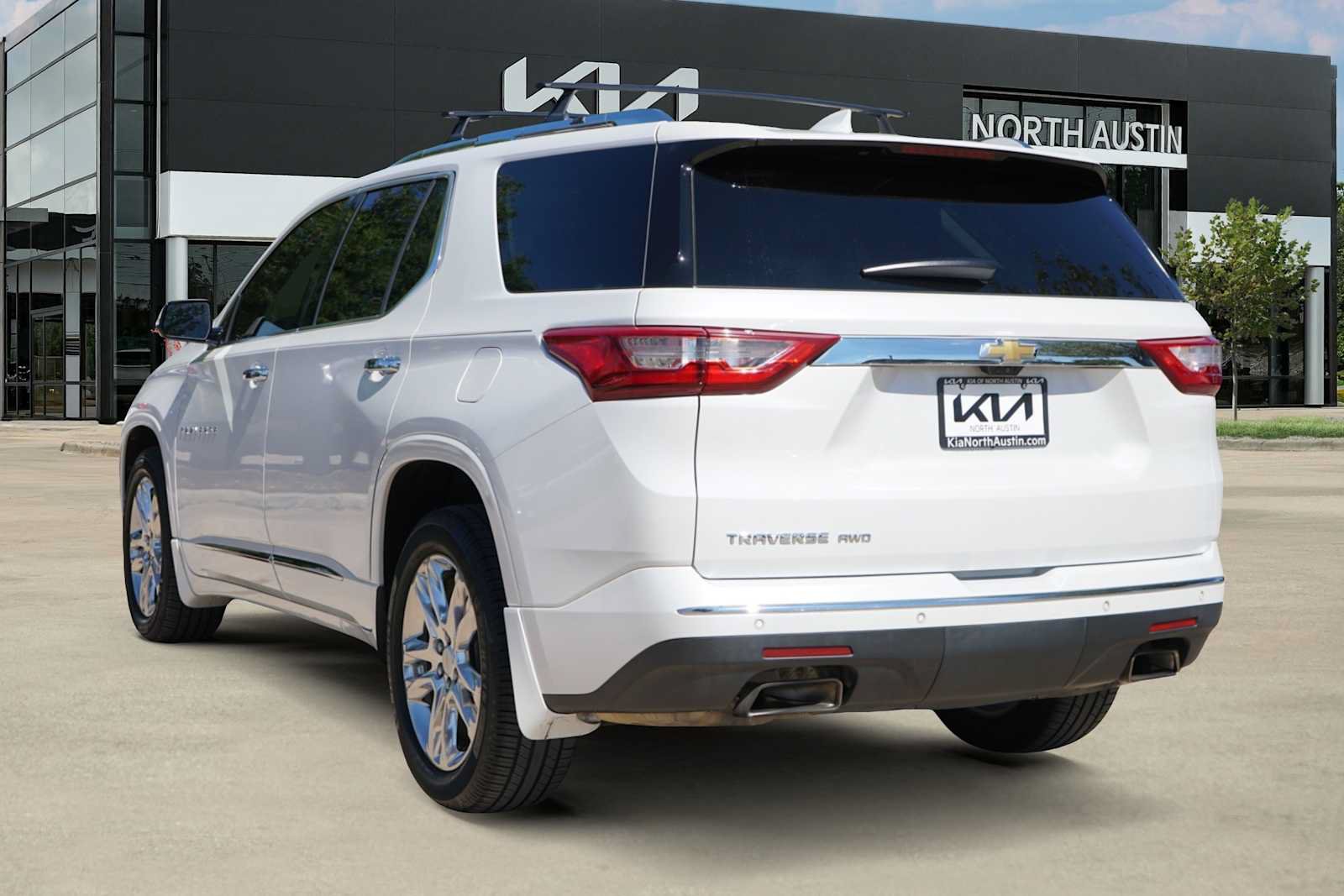 Used 2018 Chevrolet Traverse High Country w/ LPO, Cargo Package AWD/4WD image 4