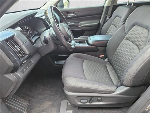 Used 2022 Nissan Pathfinder SV image 14