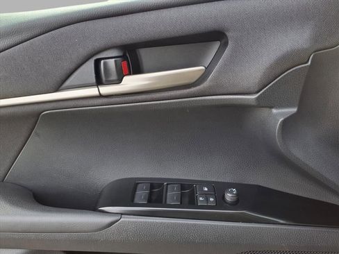 Used 2025 Toyota Camry Hybrid image 17