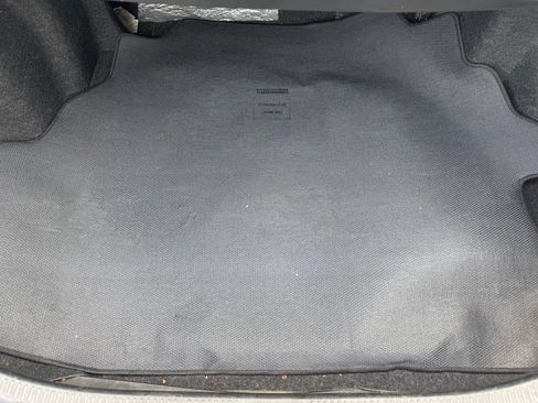 Used 2010 Toyota Camry LE FWD image 9