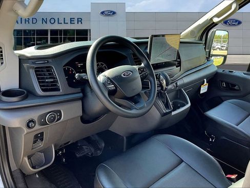 New 2025 Ford Transit 250 148 Medium Roof w/ Load Area Protection Package image 7