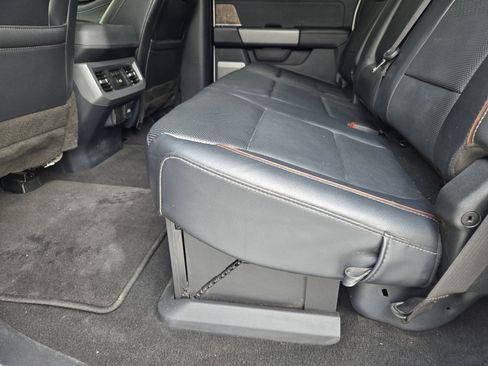 Used 2024 Ford F250 Lariat image 33