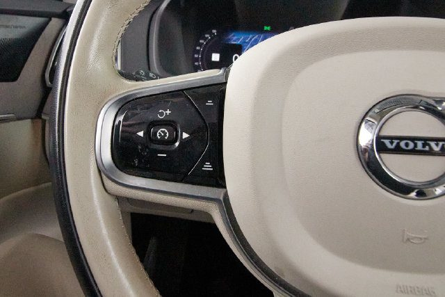 Used 2023 Volvo XC90 B6 Plus w/ Protection Package Premier AWD/4WD image 18