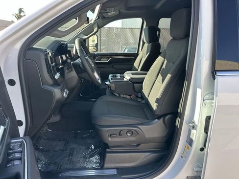 New 2026 GMC Sierra 2500 SLE w/ SLE Value Package; image 21