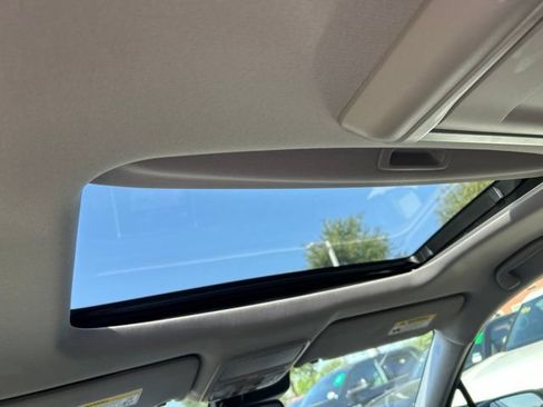 Used 2017 Honda Pilot Touring image 15