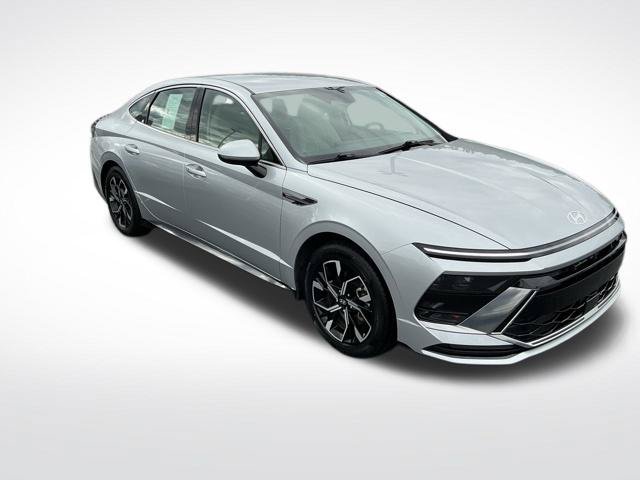 Used 2025 Hyundai Sonata SEL FWD image 8