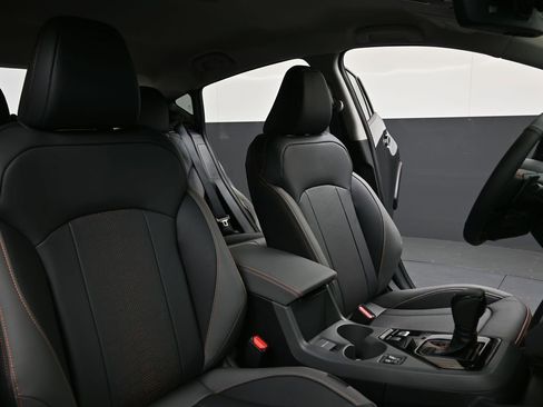 New 2026 Subaru Crosstrek 2.5i Limited w/ Crosstrek Mirror Package image 13