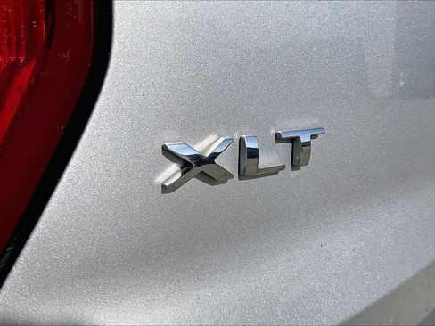 Used 2019 Ford Explorer XLT w/ Equipment Group 201A image 29