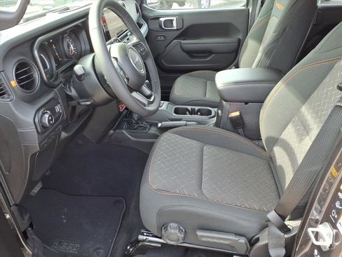 New 2026 Jeep Gladiator Mojave image 3