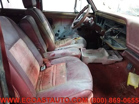 Used 1986 Jeep Grand Wagoneer image 12