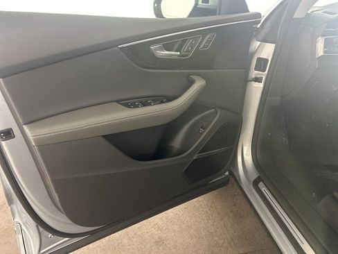 Certified 2025 Audi Q8 Premium Plus w/ Premium Plus Package image 17