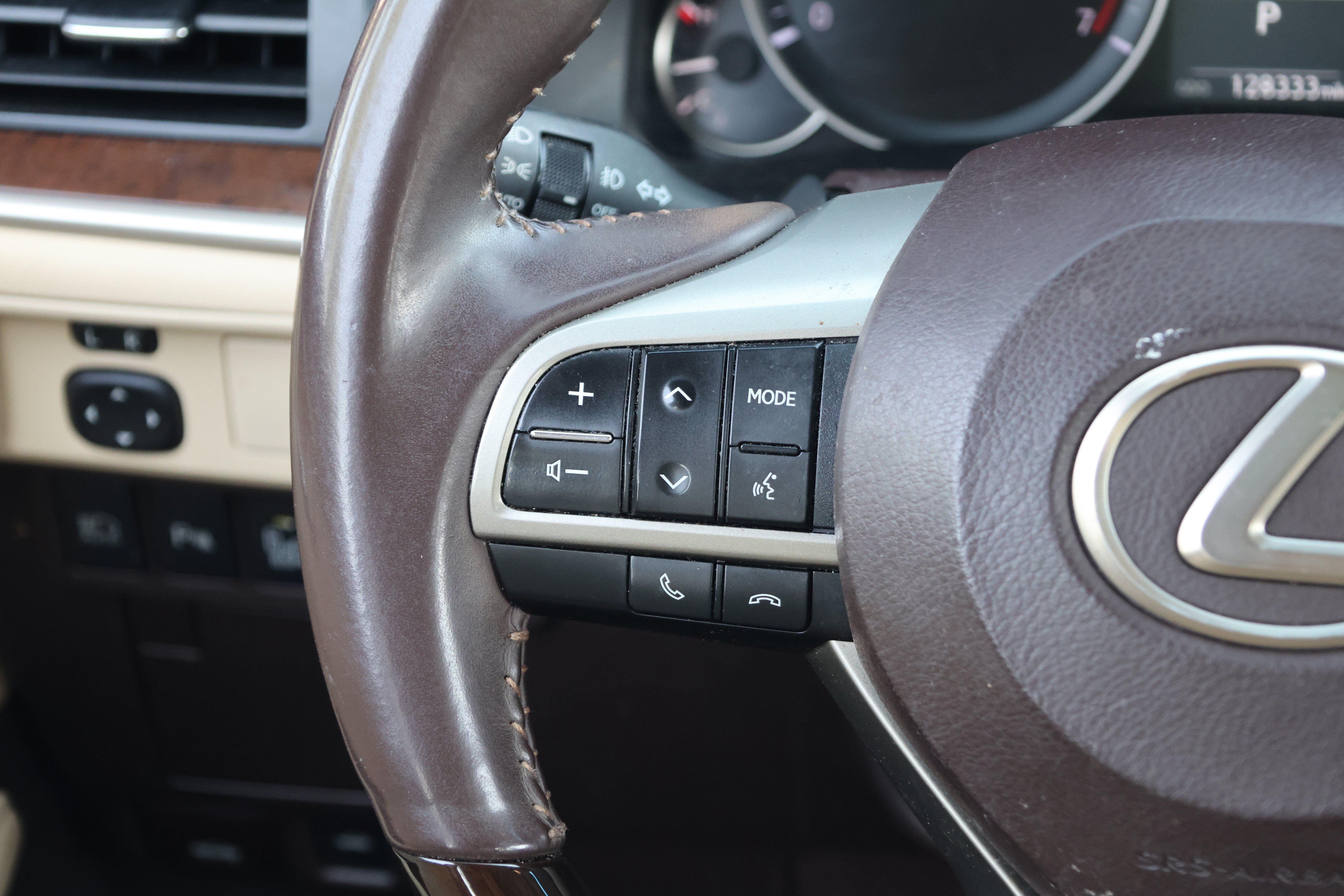 Used 2017 Lexus ES 350 w/ Premium Package FWD image 19