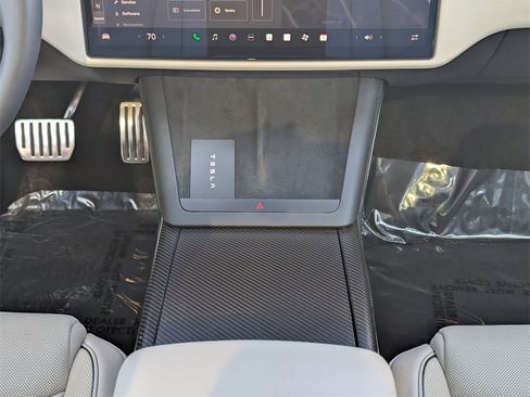 Used 2021 Tesla Model S Plaid image 13