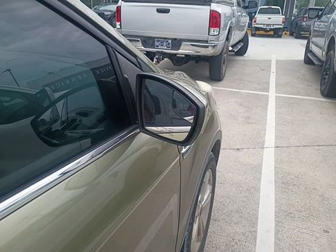 Used 2013 Ford Escape SE FWD image 17