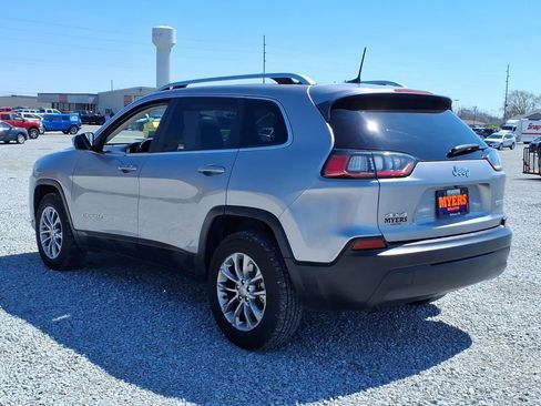 Used 2019 Jeep Cherokee Latitude Plus w/ Comfort/Convenience Group AWD/4WD image 6