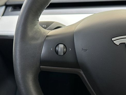 Used 2021 Tesla Model 3 Standard Range Plus image 25