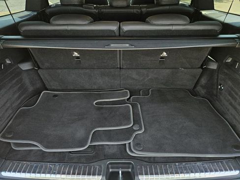 Used 2024 Mercedes-Benz GLS 450 4MATIC image 12