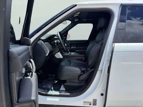 Used 2024 Land Rover Range Rover SE AWD/4WD image 18