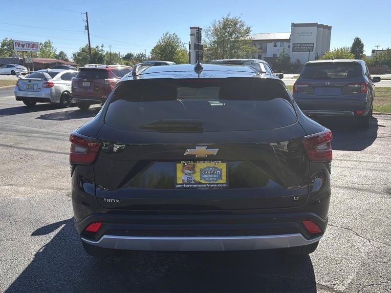Used 2024 Chevrolet Trax LT FWD image 8