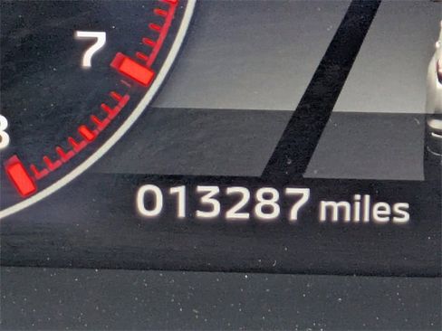 Used 2024 Mitsubishi Outlander SE image 34