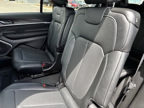 New 2026 Jeep Grand Cherokee L Limited AWD/4WD image 15