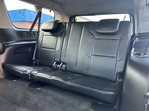 Used 2015 Chevrolet Suburban LT image 15