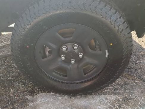 Used 2022 Jeep Wrangler Unlimited Sport image 10