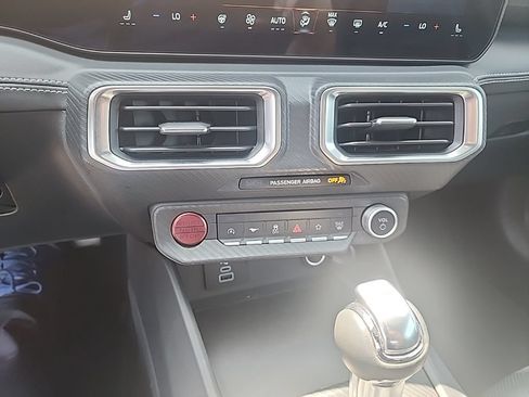 Used 2025 Ford Mustang Premium RWD image 8