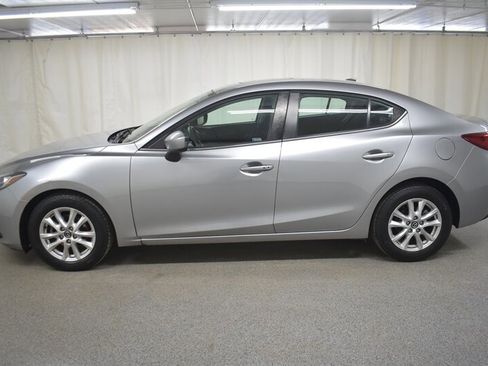 Used 2015 MAZDA MAZDA3 i Touring w/ Technology Package image 4