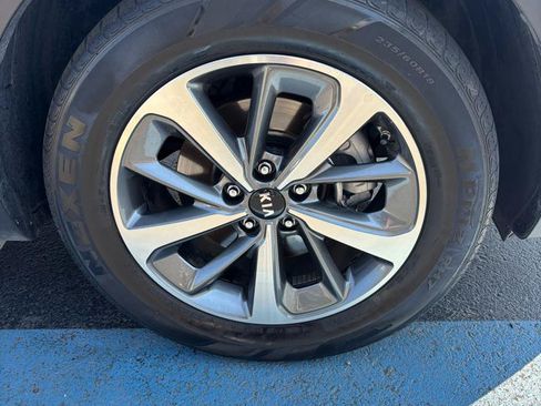 Used 2020 Kia Sorento AWD V6 image 30