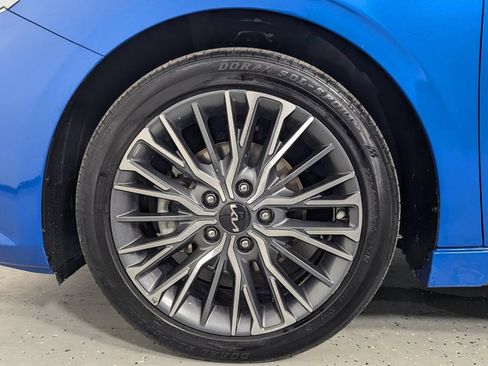 Used 2023 Kia Forte GT-Line w/ GT-Line Premium Package FWD image 9
