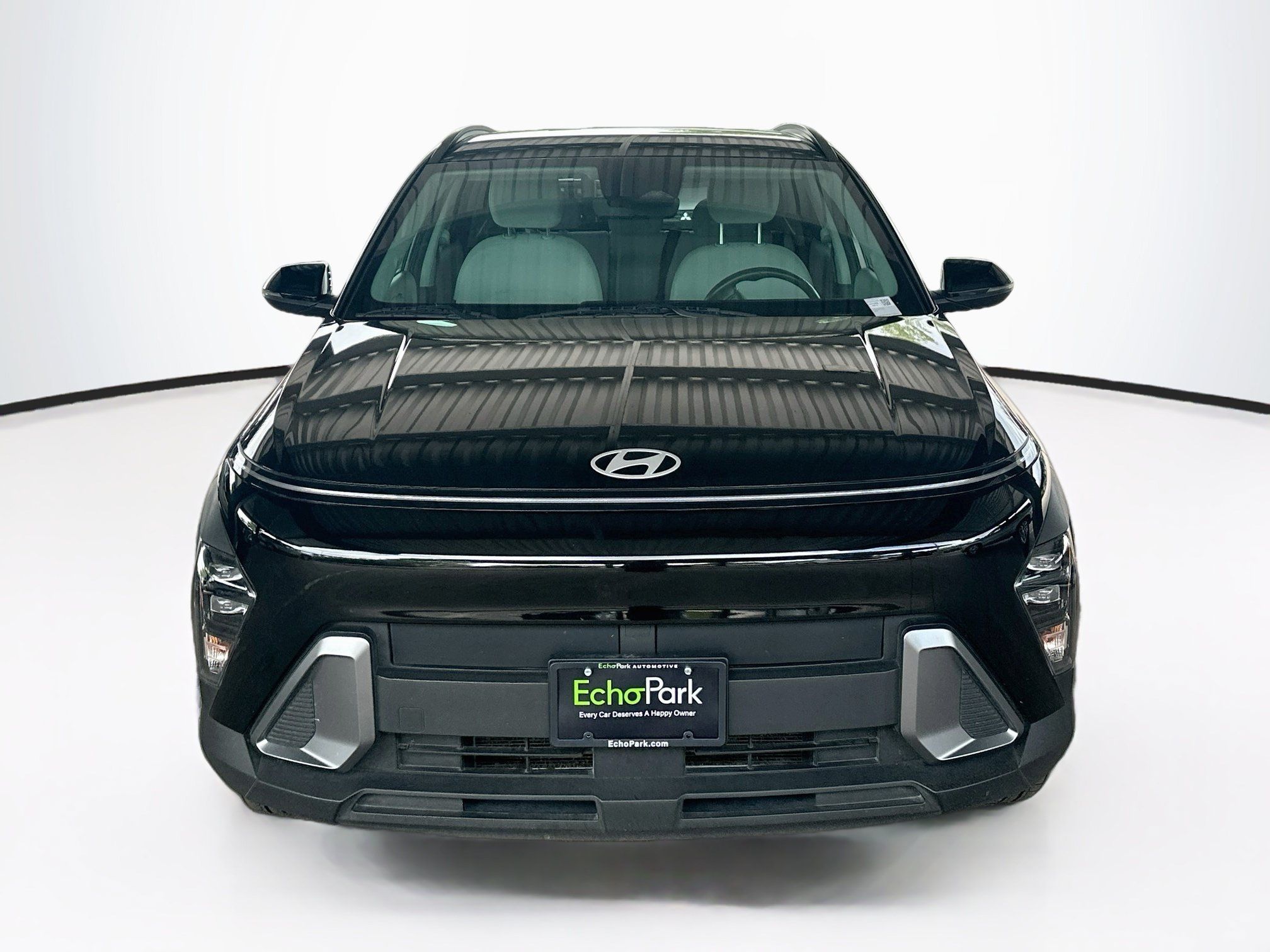 Used 2024 Hyundai Kona SEL AWD/4WD image 2