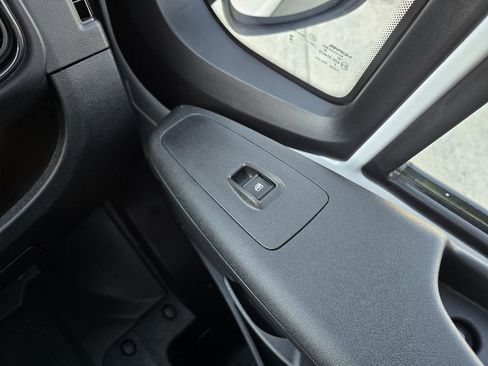 Used 2025 RAM ProMaster 3500 w/ Convenience Group image 38