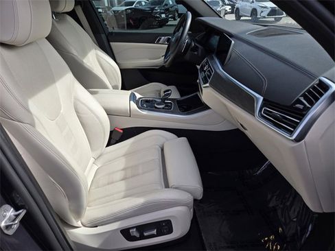 Used 2022 BMW X5 xDrive45e image 21