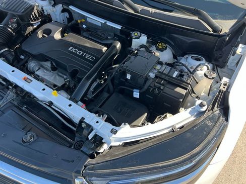 Used 2022 Chevrolet Equinox LT AWD/4WD image 44