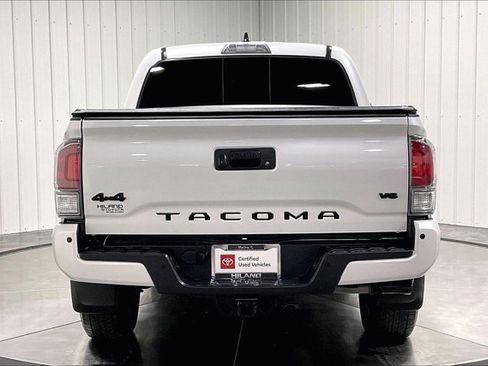 Certified 2022 Toyota Tacoma TRD Sport image 4
