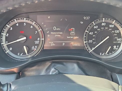 Used 2021 Toyota Highlander Platinum FWD image 3