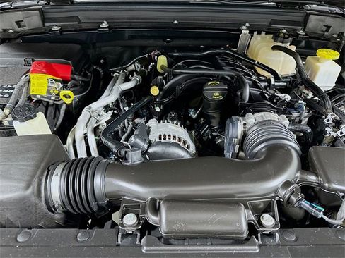 Used 2022 Jeep Gladiator Overland image 22