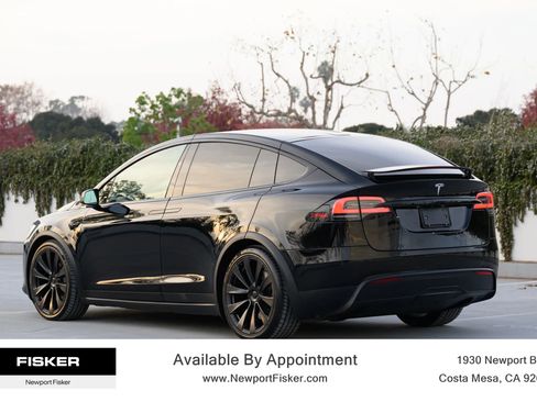 Used 2023 Tesla Model X image 3