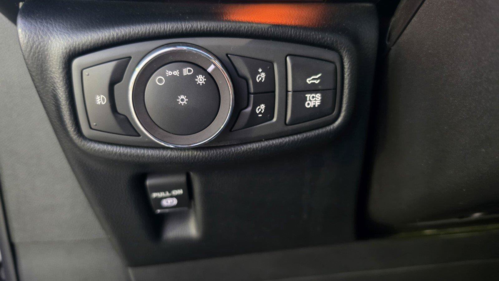 Used 2020 Lincoln Nautilus Black Label w/ Class II Trailer Tow Package AWD/4WD image 21