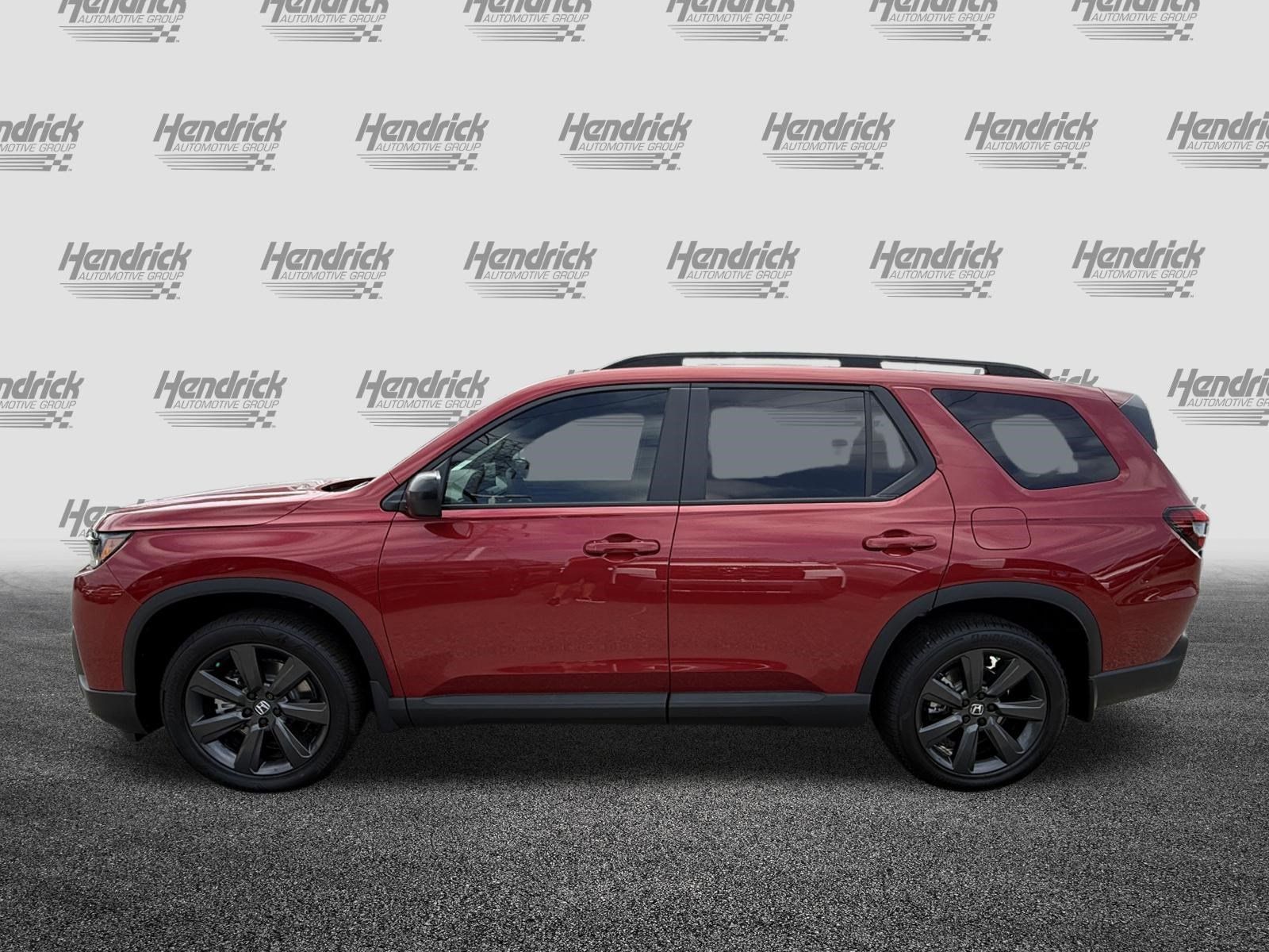 New 2026 Honda Pilot Sport image 7
