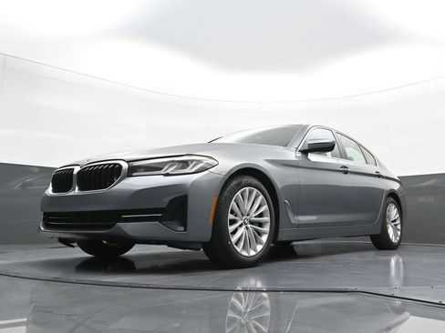 Used 2023 BMW 530i xDrive image 22
