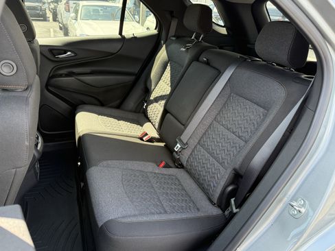 Used 2024 Chevrolet Equinox LT FWD image 32