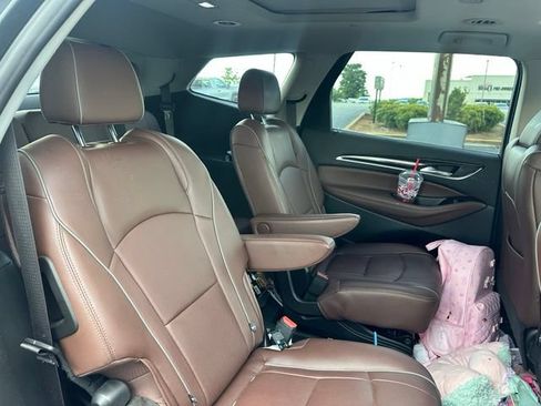 Used 2019 Buick Enclave Avenir w/ Avenir Technology Package AWD/4WD image 16