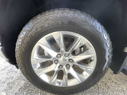 Certified 2021 Chevrolet Silverado 1500 LTZ w/ LTZ Premium Package image 33