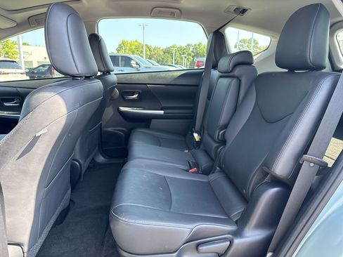 Used 2015 Toyota Prius V Five w/ Advanced Technology Package FWD image 30